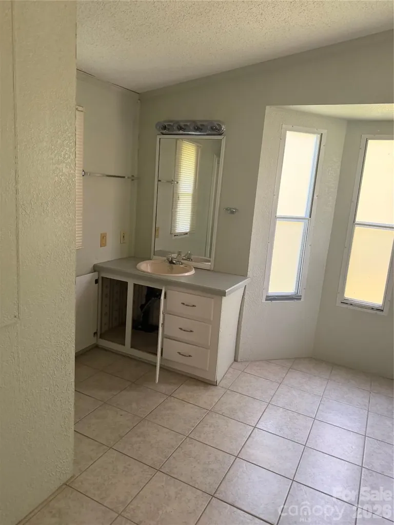 69 Woodmont Drive Nebo NC 28761