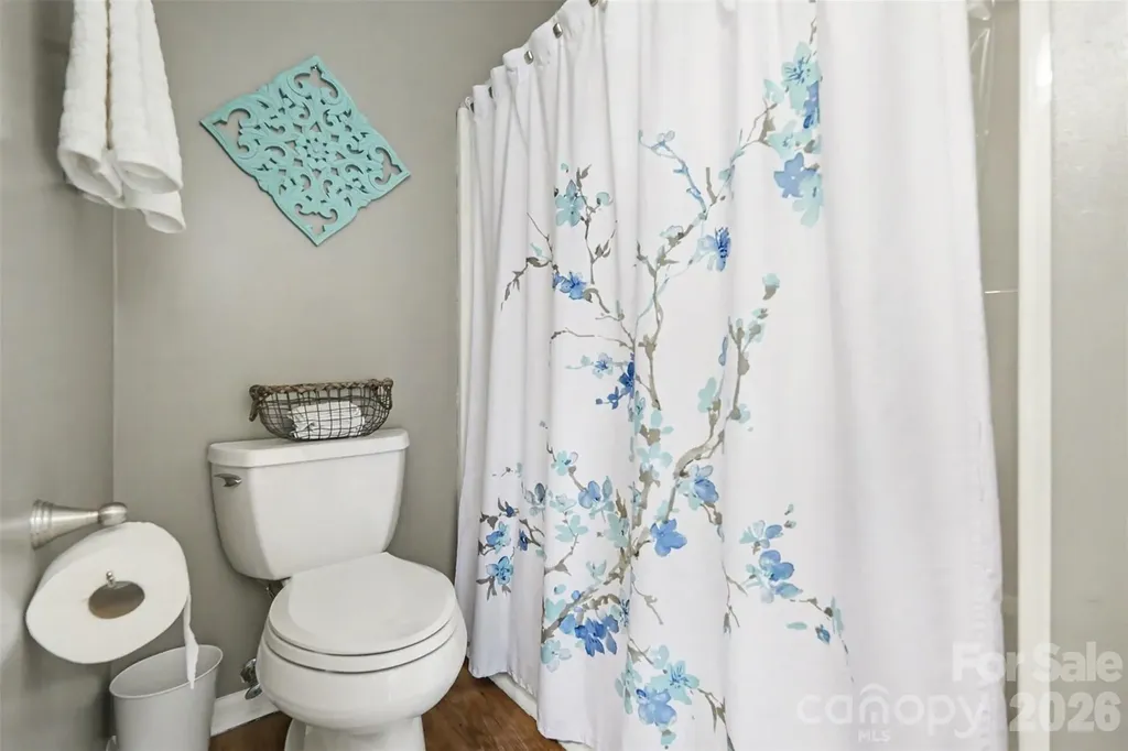 6323 Pine Hollow Drive Charlotte NC 28212