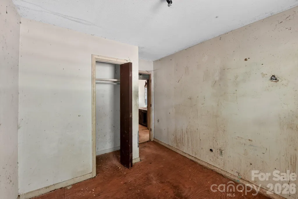 1393 Field Circle Hickory NC 28602