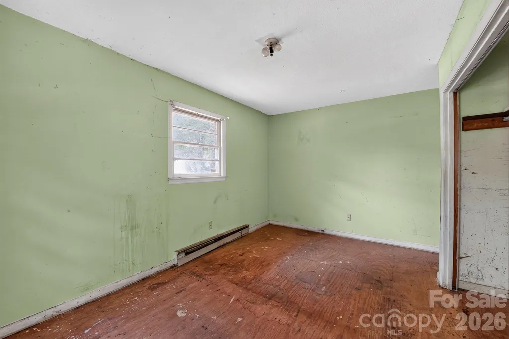 1393 Field Circle Hickory NC 28602