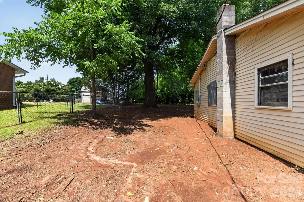 1393 Field Circle Hickory NC 28602