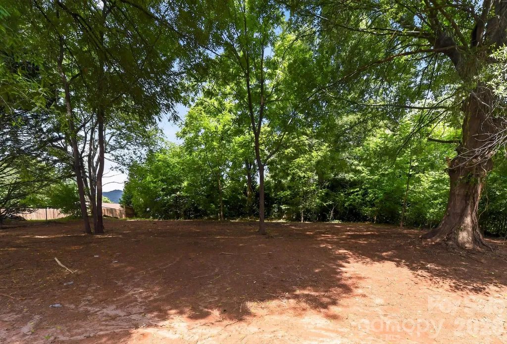 1393 Field Circle Hickory NC 28602