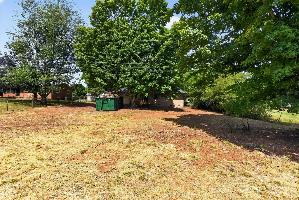 1393 Field Circle Hickory NC 28602
