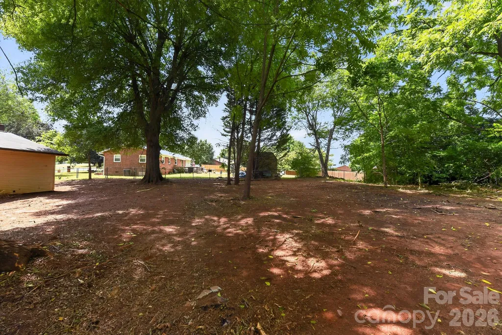 1393 Field Circle Hickory NC 28602