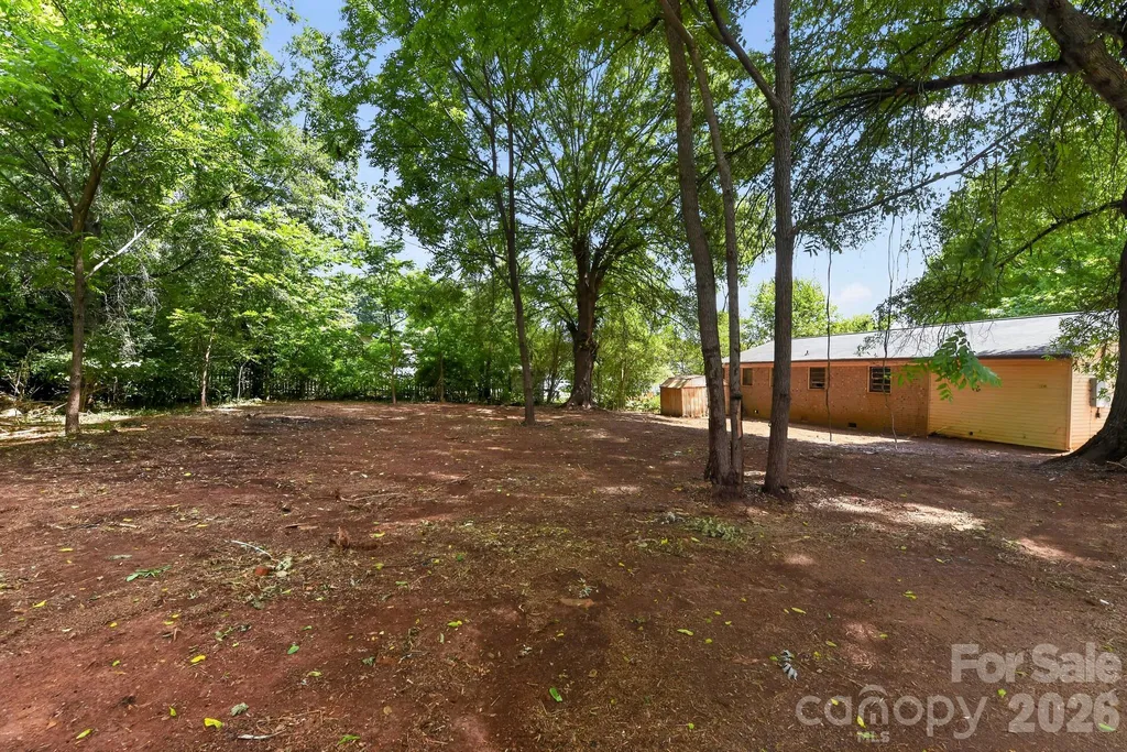 1393 Field Circle Hickory NC 28602