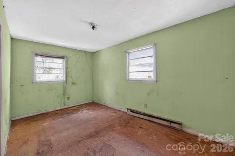 1393 Field Circle Hickory NC 28602