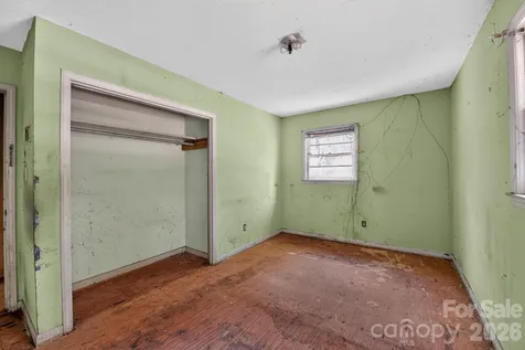 1393 Field Circle Hickory NC 28602