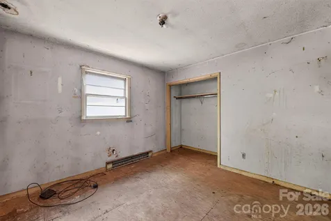 1393 Field Circle Hickory NC 28602