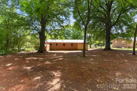 1393 Field Circle Hickory NC 28602