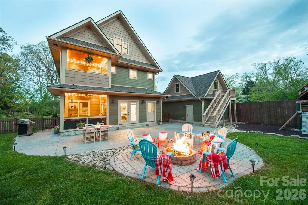 6 Hamlet Street Black Mountain NC 28711