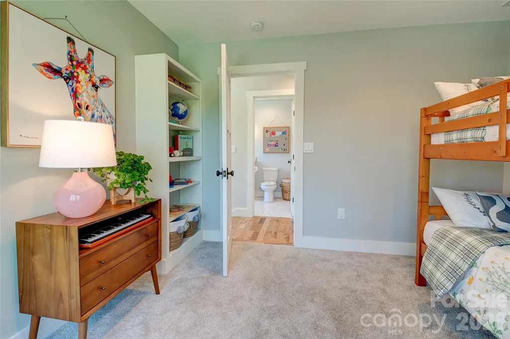 6 Hamlet Street Black Mountain NC 28711
