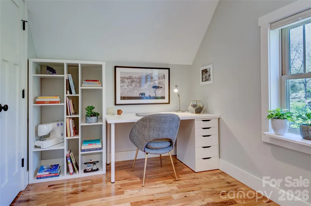 6 Hamlet Street Black Mountain NC 28711