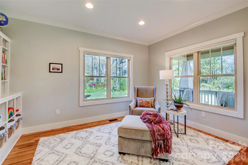 6 Hamlet Street Black Mountain NC 28711