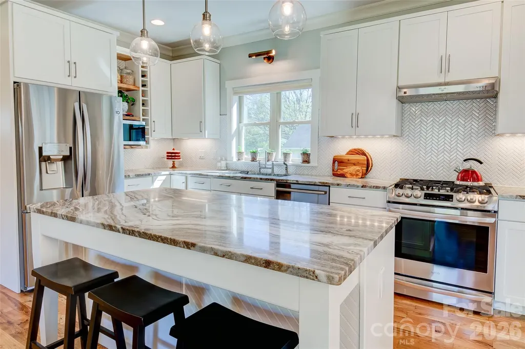 6 Hamlet Street Black Mountain NC 28711