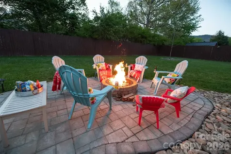 6 Hamlet Street Black Mountain NC 28711