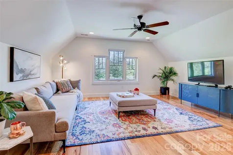 6 Hamlet Street Black Mountain NC 28711