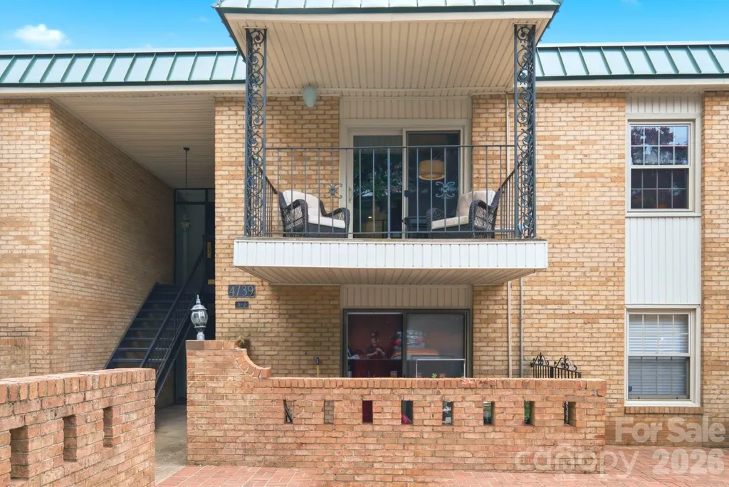 4739 Hedgemore Drive Charlotte NC 28209