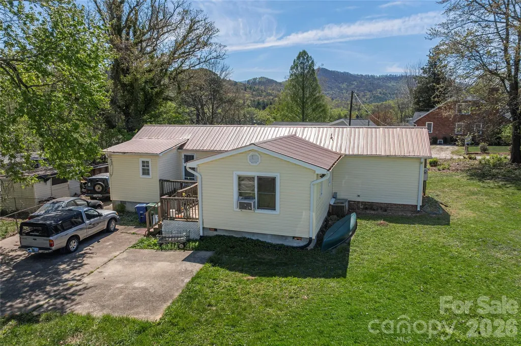 11 E Porter Road Asheville NC 28803