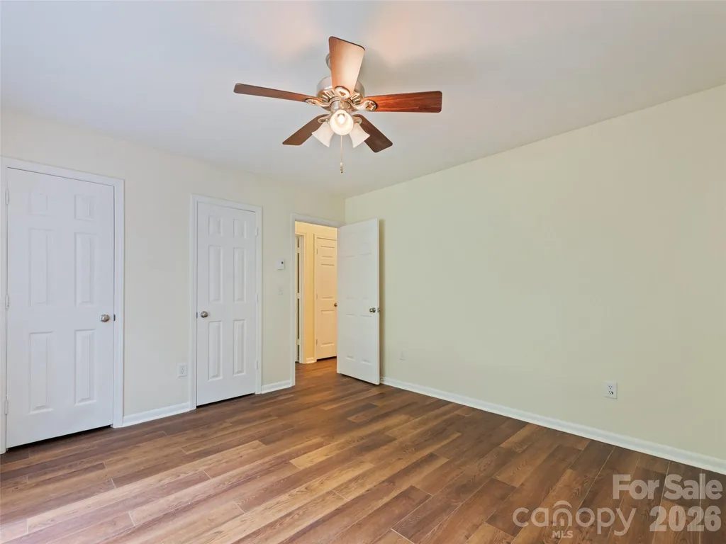 80 Merrie Way Waynesville NC 28786