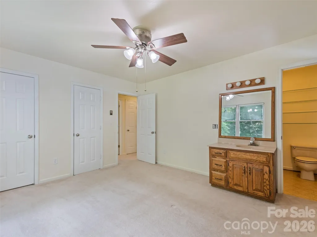 80 Merrie Way Waynesville NC 28786