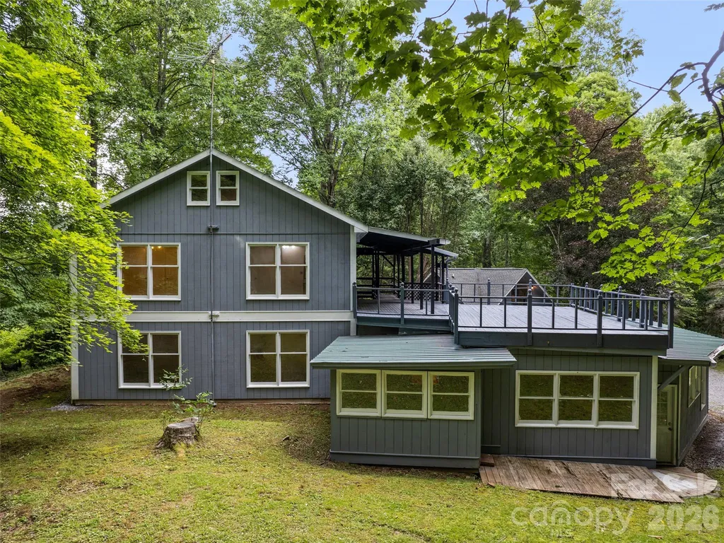 80 Merrie Way Waynesville NC 28786