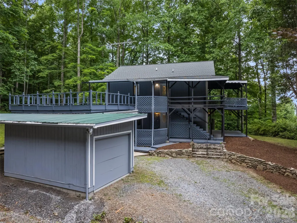 80 Merrie Way Waynesville NC 28786