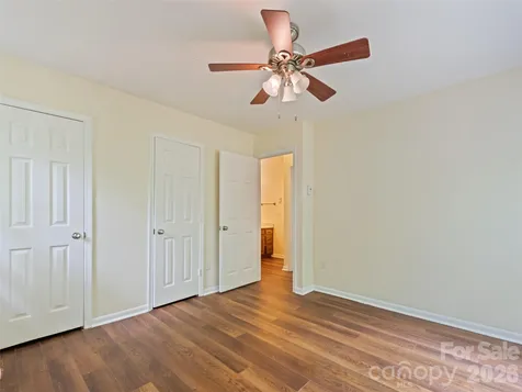 80 Merrie Way Waynesville NC 28786