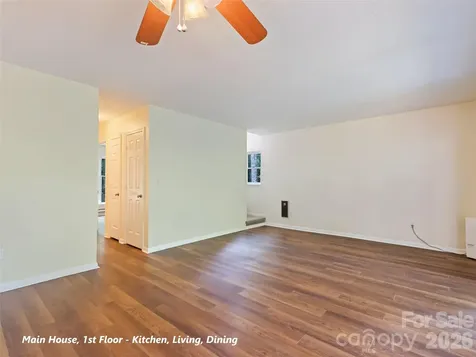 80 Merrie Way Waynesville NC 28786