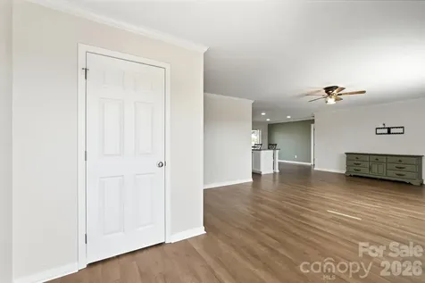 154 Back Acres Lane Kannapolis NC 28081
