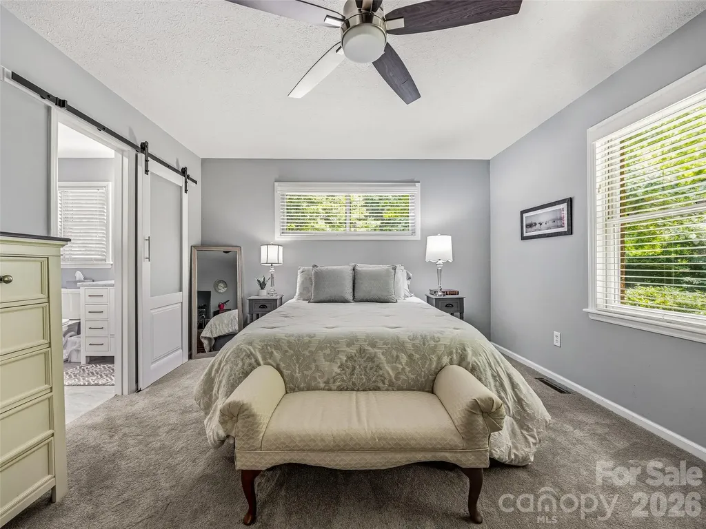 518 Starmount Lane Hendersonville NC 28791