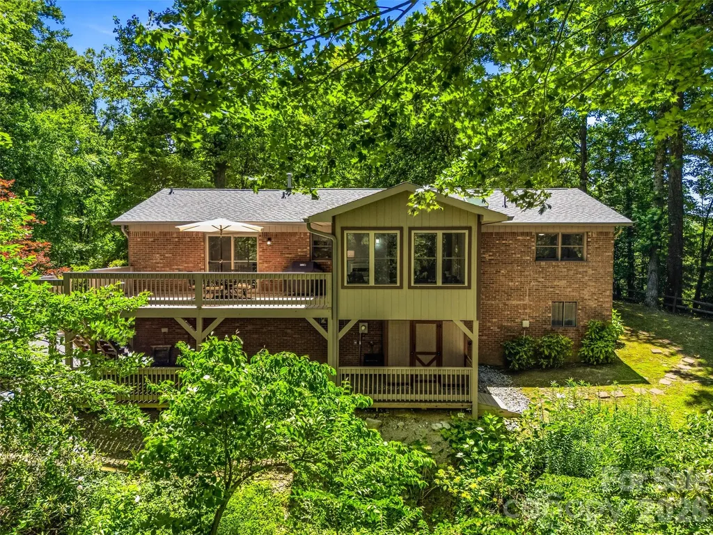 518 Starmount Lane Hendersonville NC 28791