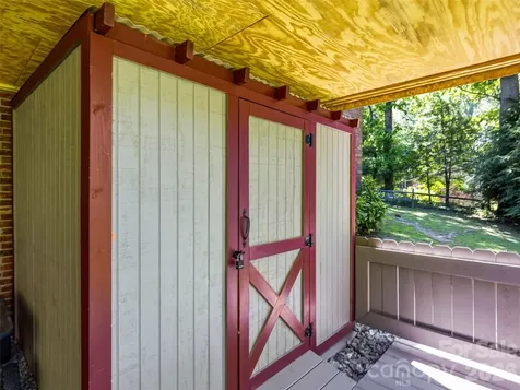 518 Starmount Lane Hendersonville NC 28791