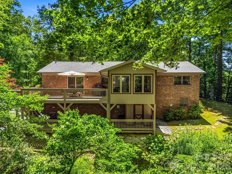 518 Starmount Lane Hendersonville NC 28791