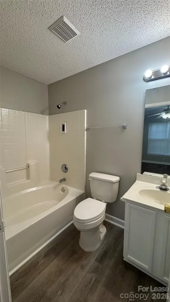 4913 Hopewood Lane Charlotte NC 28216