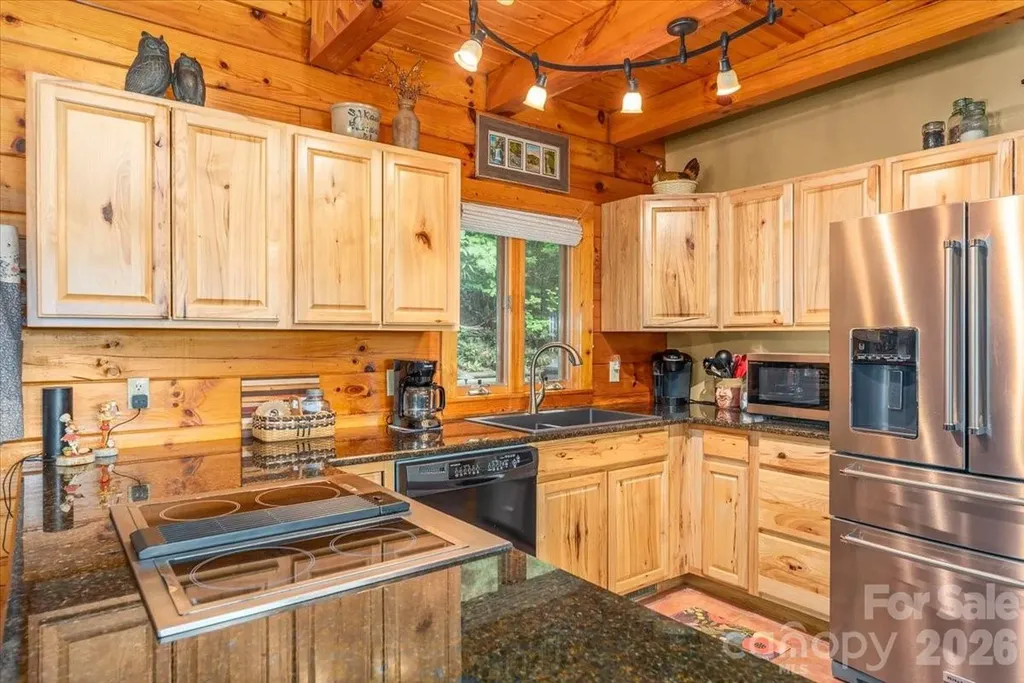 30 Rhododendron Drive Waynesville NC 28786