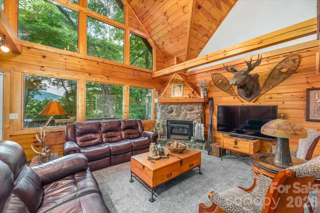 30 Rhododendron Drive Waynesville NC 28786