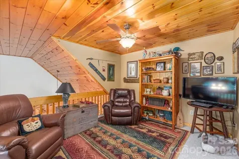 30 Rhododendron Drive Waynesville NC 28786