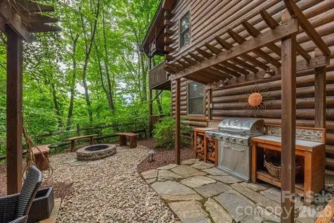 30 Rhododendron Drive Waynesville NC 28786