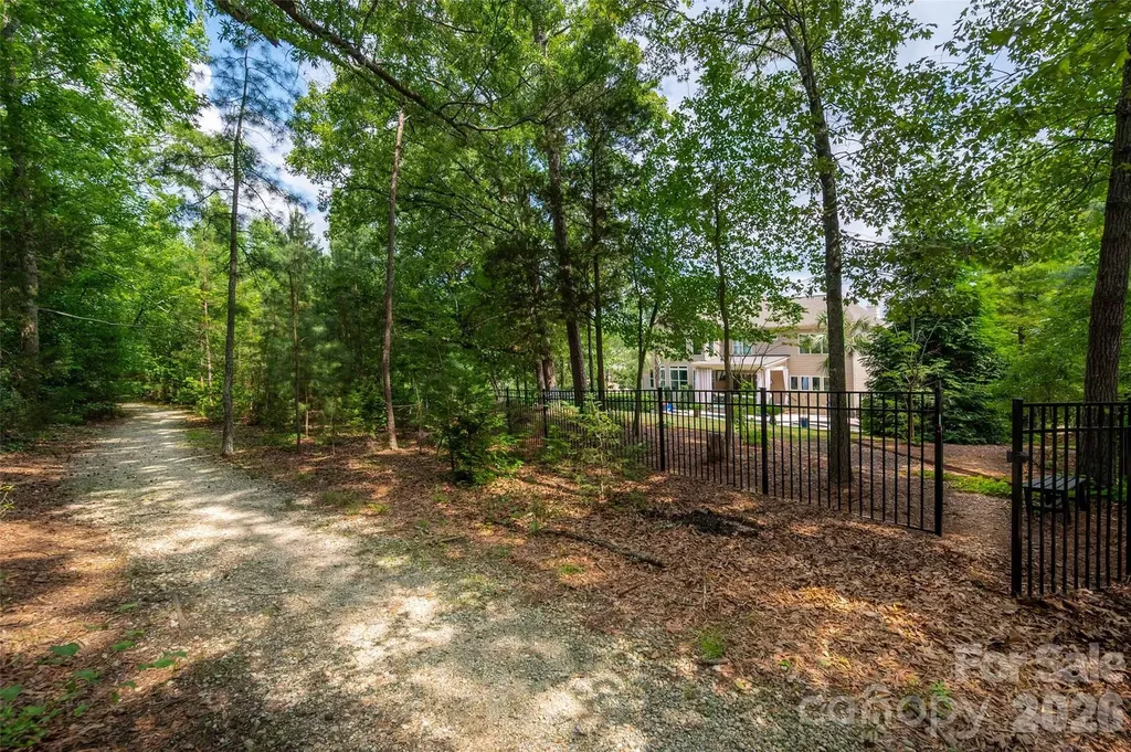 4013 Flowering Peach Road Waxhaw NC 28173