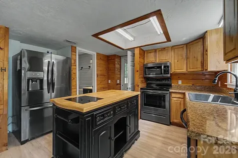 26 W Cowee Woods Court Franklin NC 28734