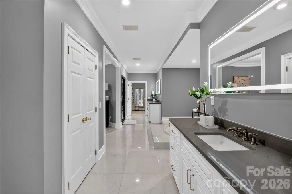 6812 Linkside Court Charlotte NC 28277