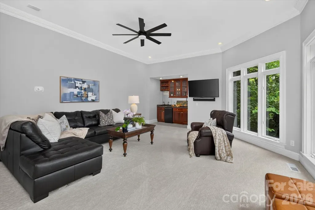 6812 Linkside Court Charlotte NC 28277