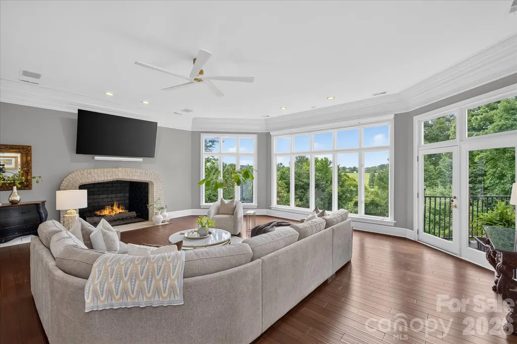 6812 Linkside Court Charlotte NC 28277