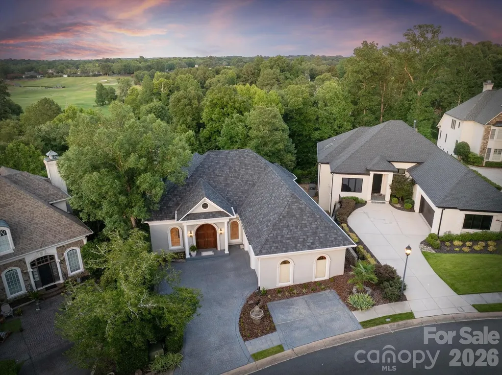 6812 Linkside Court Charlotte NC 28277