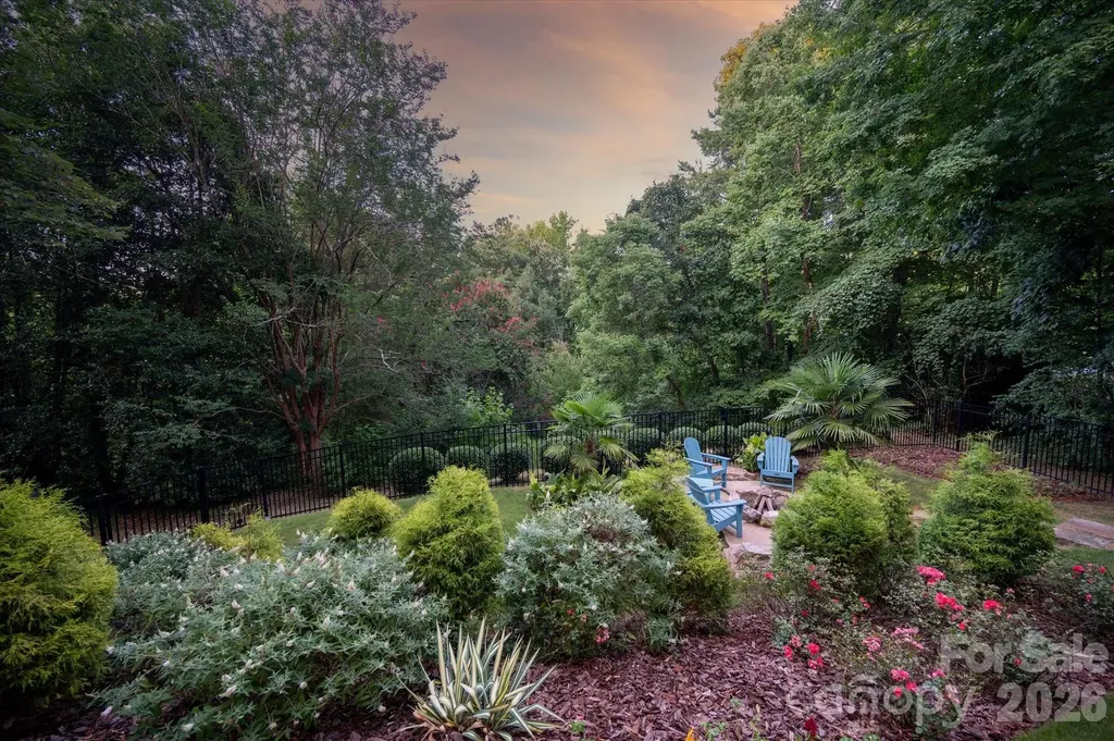6812 Linkside Court Charlotte NC 28277