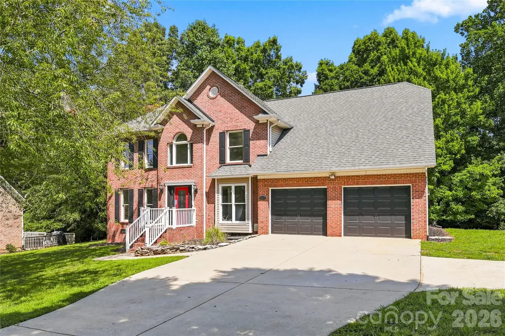 122 W Tattersall Drive Statesville NC 28677