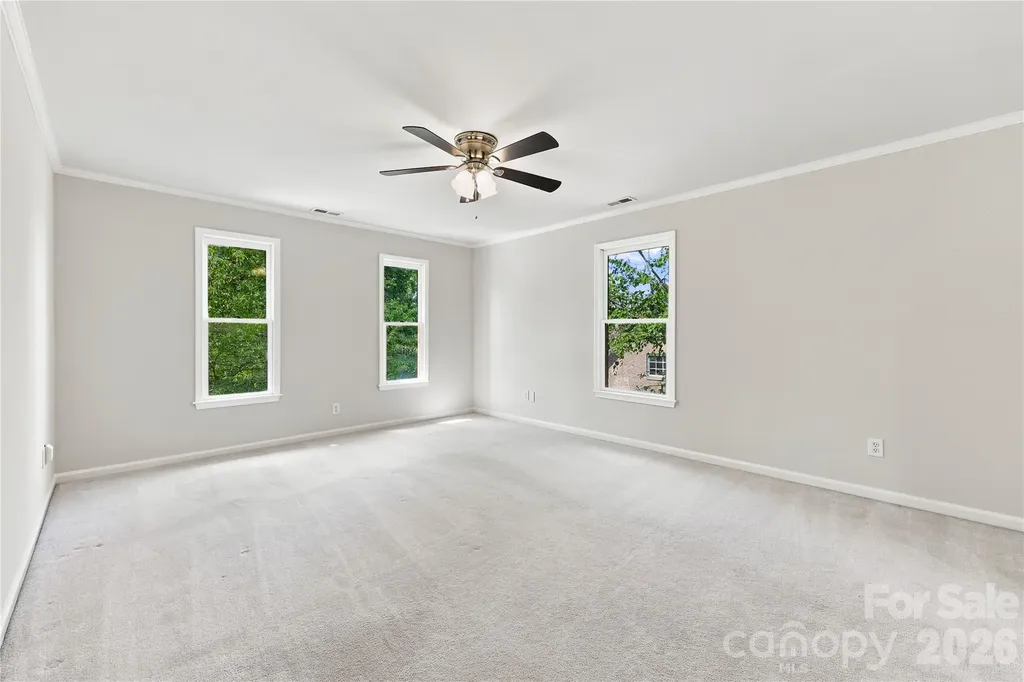 122 W Tattersall Drive Statesville NC 28677