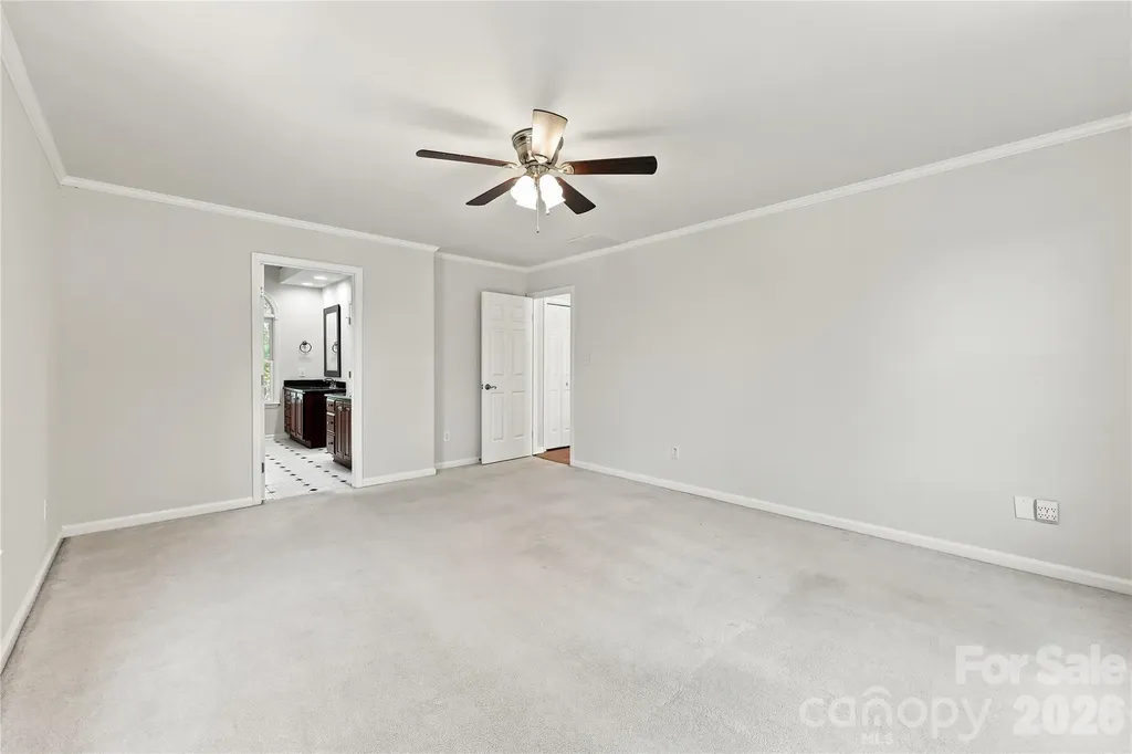 122 W Tattersall Drive Statesville NC 28677
