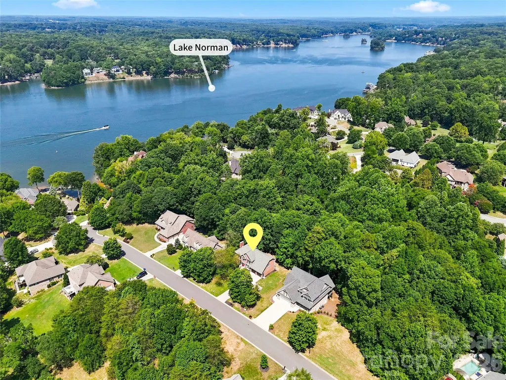 122 W Tattersall Drive Statesville NC 28677