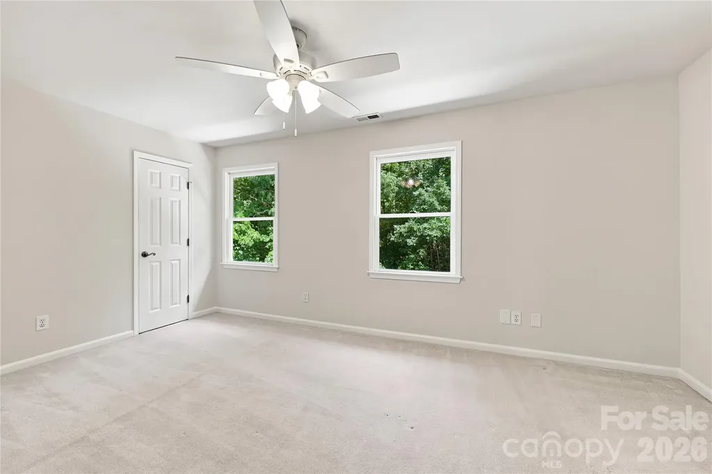 122 W Tattersall Drive Statesville NC 28677